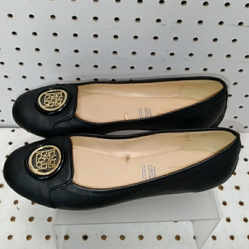 Liz Claiborne | Black Shoes | Women's Flat Heel Comfy Logo LC Lightweight 7.5M